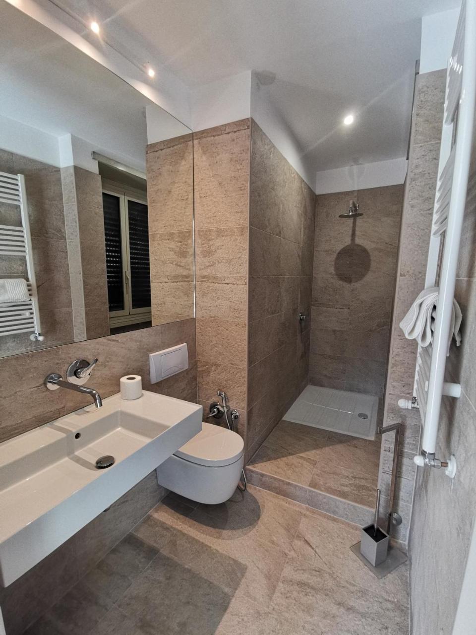 רומא Maison Giulivia Art Proprietaire מראה חיצוני תמונה
